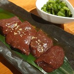 炭火焼肉ぐら - レバー塩ニラ焼き880円