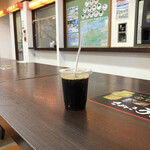 津田の松原サービスエリア（下り線） スナックコーナー - コーヒーをのんでます