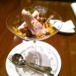 カッフェ・クラシカ - せっかくのセミフレッドだけど小豆が余計