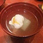 貴水 - 椀ﾀﾈはたちと玉ねぎを練って豆腐状にしたもの