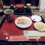 茜屋 すしぎん - テーブル風景