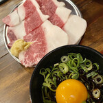 大衆焼肉・ホルモン天ぷら サコイ食堂 - すき焼き風