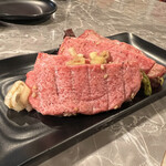 ホルモン焼肉 はし臓 - 厚切り牛タン