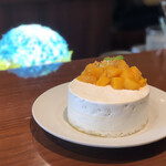 セバスチャン - フレッシュマンゴーとパイナップルのショートケーキ