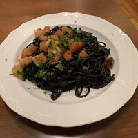 オステリアラマンテ ナゴヤグローバルゲート - 紋甲イカとイカスミのソースパスタ