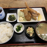 Ekimae Ichiba Shokudou - 魚フライ定食