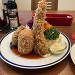 洋食工房ヒロ - ミックスフライ定食