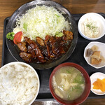 Teishoku Izakaya Musashi - ポークチャップ定食