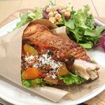 studio CLIP CAFE - 「グリルチキン ラタトゥイユ」のクロワッサンサンド