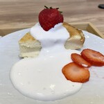 Choukatsu Kafe Ichi - 豆乳チーズケーキ（プレーン）、季節のフルーツ＆豆乳生クリームのせ