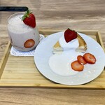 Choukatsu Kafe Ichi - 豆乳チーズケーキ（プレーン）、季節のフルーツ＆豆乳生クリームのせ＆グリーンスムージー ヨーグルトベース いちご