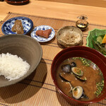 御料理 まつ山 - ・土釜ご飯、自家製ちりめんじゃこ、自家製明太子、鯖のぬか炊き、ぬか漬け、しじみの味噌