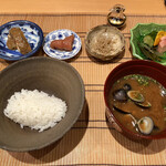 御料理 まつ山 - ・土釜ご飯、自家製ちりめんじゃこ、自家製明太子、鯖のぬか炊き、ぬか漬け、しじみの味噌