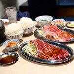 段サ上レバ モツ喰ライ - 焼肉定喰