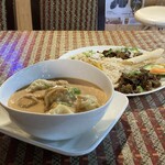 ミテリレストラン＆スパイス屋 ネパール食堂 - エベレストモモ＆カジャセット