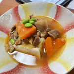 豊吉 - お通しの肉豆腐