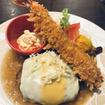 松阪牛ハンバーグ専門店ガーベラ - ハンバーグ&大海老フライ定食@1880 ガーリックオニオンチーズ