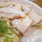 喜多方ラーメン 新じま - チャーシュー アップ