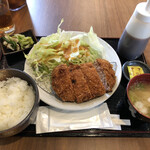 Ushibeya - メンチカツ定食
