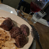 カルネジーオ イースト - 