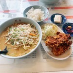 三代目蝦夷 - 味噌ラーメン 税込630円＋から揚げセット 税込550円