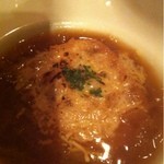 テート・ア・テート - オニオングラタンスープ