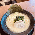 横浜家系ラーメン 鶴乃家 - 