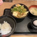 伝説のすた丼屋 - 