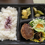 Vivo - ハンバーグ オニオンソース、和風味も中々です(°▽°)