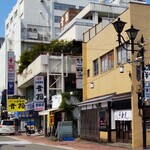 うなぎ亭 友栄 - ③『お堀端通り』には、昔から大したお店はありませんが、「音羽(料亭)」と「松琴楼(鰻)」は健在です。