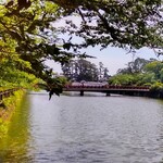 うなぎ亭 友栄 - ⑦流石に『学び橋』は健在でした。➡これが無くなると、お堀を渡れません。(笑い)