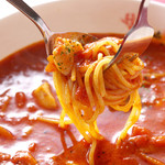 IL CHIANTI SUD - ピリッと辛いガーリックトマトスープ仕立ての真夜中のスパゲティは常連さんの人気料理☆