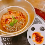 トゥ・ラ・ジョア イズム - 