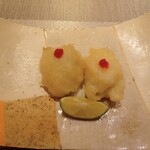 すし みむろ - 天草産はもの天ぷら（梅肉）