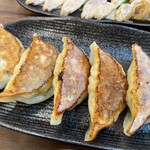 好吃餃子店 - 