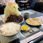 葉栗屋 - 味噌カツ定食