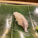 地魚料理・鮨 佐々木 - マゴチ　目の覚める握り！パワーをもらいました