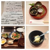 北新地 君しま - つくねが入ったこだわり親子丼御膳 １０００円
                    昨日のより数段うまい。
                    めちゃはまりそうです。