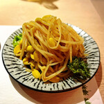 肉匠こば - もやしナムルには食感の良い豆もやしが使用されています(o^^o)