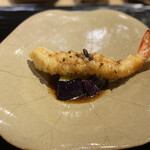 富小路 やま岸 - 車海老の天ぷらが見事に中華になる瞬間^ ^