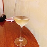 レストラン レヴェリエ - 白ワイングラス