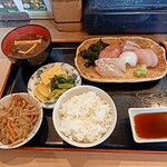 よし乃 - お刺身定食