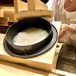 炎水 - 南部鉄器の釜で炊く　