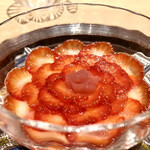 炎水 - 薄造りの苺　美し過ぎる。