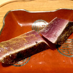 炎水 - 鰹の藁薫　炭火焼き　芥子醤油　でお酒も旨い