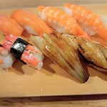 寿司 築地日本海 - トロサーモン　エビ　ずわいがに　穴子