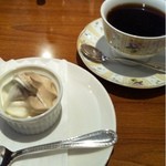 砂塚珈琲店 - セットのアイスとコーヒー