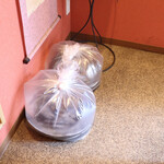 うなぎ お㚙川 - 活鰻がおります^ - ^