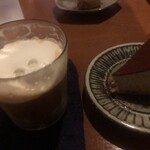 藤井製作所 - ホワイトルシアン(だったかなぁ)とチョコのケーキ