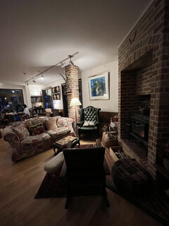 ALBERT'S British Dining - 